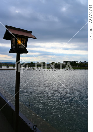 京都嵐山　渡月橋 72770744