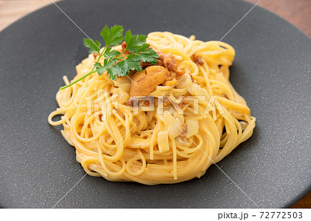 ウニのクリームパスタ 72772503