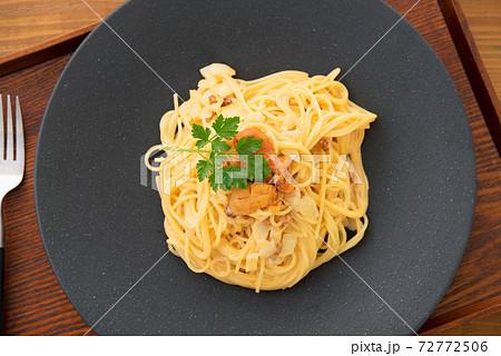 ウニのクリームパスタ 72772506