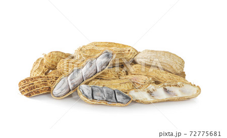 Boiled beans peanuts isolated on white background 72775681