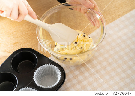 自宅でお菓子作り 72776047