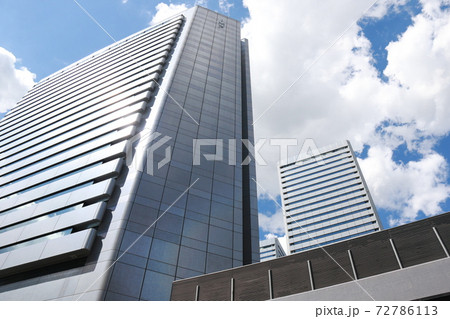 大阪ビジネスパークの「松下IMPビル」と「TWIN21」 72786113