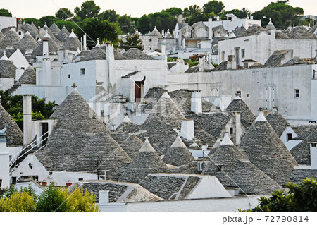 アルベロベッロ　トゥルッリ　イタリア 72790814