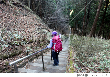 石割山にある403段の階段 石割山にある403段の階段 72792583
