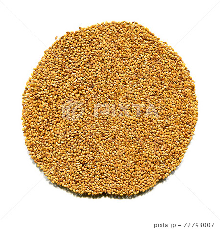 Roasted organic sesame seeds texture, isolated on white background Roasted organic sesame seeds texture, isolated on white background 72793007