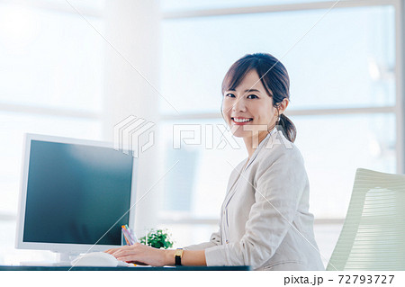 ビジネスシーン 72793727