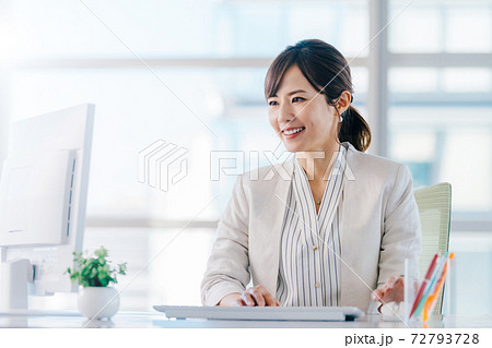 ビジネスシーン 72793728