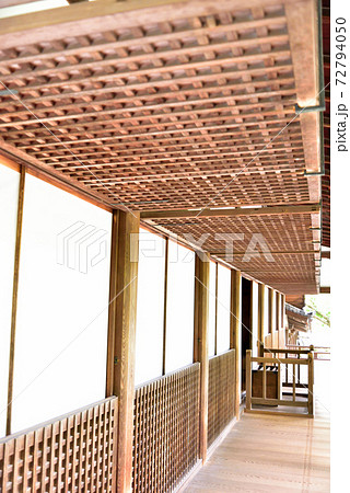 京都の寺の蔀戸 京都の寺の蔀戸 72794050