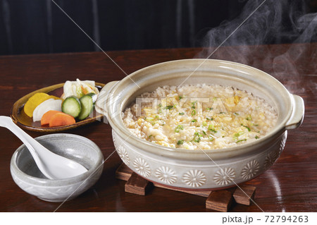 鍋料理の〆はやっぱり雑炊ですね 72794263
