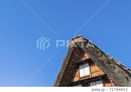 【世界遺産】岐阜県・白川郷の合掌造り 72794652