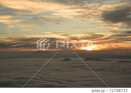 雲海と朝日 雲海と朝日 72798755
