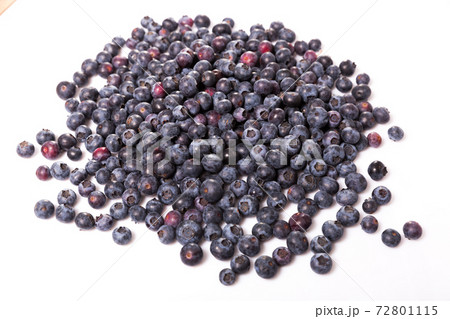 Blueberry or bilberry isolated on white background cutout 72801115