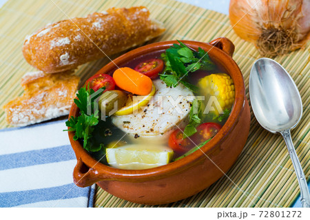 Fisherman pottage with vegetables 72801272