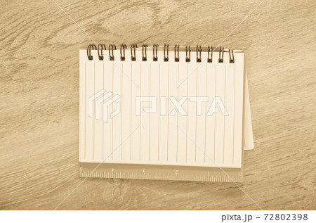 Empty notebook page 72802398