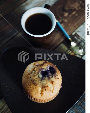 コーヒー マフィン ケーキ 72803580
