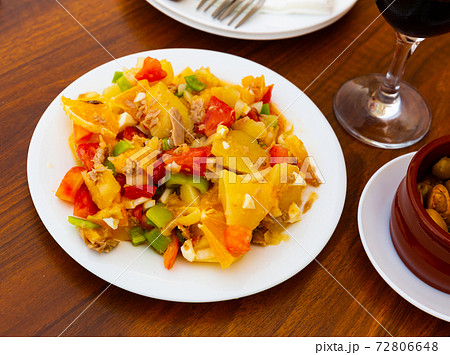 Malaga salad - Andalusian dish in Spain Malaga salad - Andalusian dish in Spain 72806648