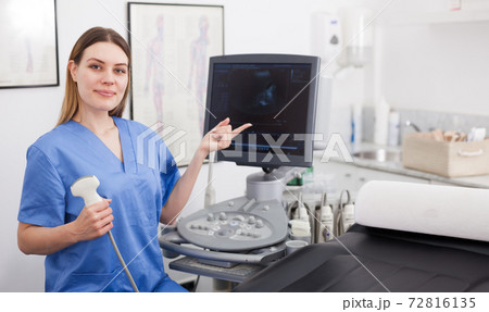 Female sonographer portrait Female sonographer portrait 72816135