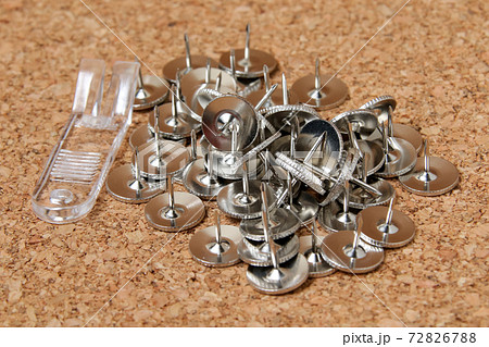 画びょう、ピン、押しピン、日用品、雑貨、がびょう、針、文具、生活雑貨 72826788