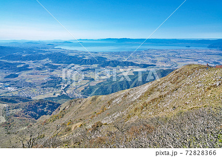 【伊吹山 山頂からの風景 (琵琶湖)】 滋賀県米原市上野 【伊吹山 山頂からの風景 (琵琶湖)】 滋賀県米原市上野 72828366