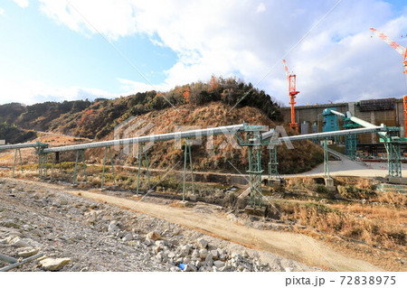 川上ダムの工事現場 72838975