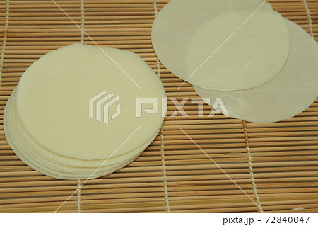 餃子の皮 72840047