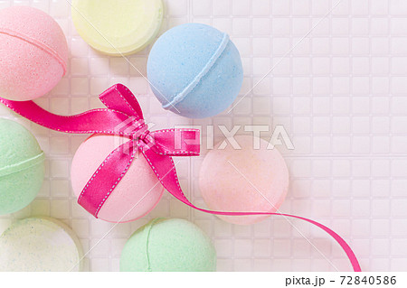 バスボム 入浴剤ギフトのイメージ素材 バスボム 入浴剤ギフトのイメージ素材 72840586