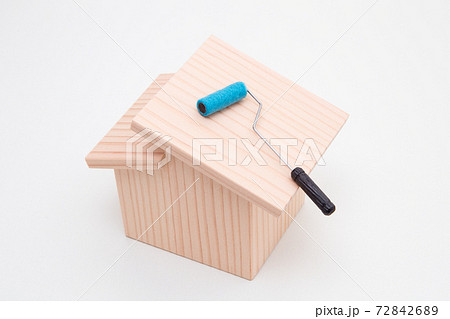 住宅の屋根の塗装工事イメージ 72842689