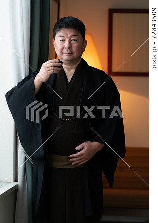 男性　着物　ライフスタイル 72843509