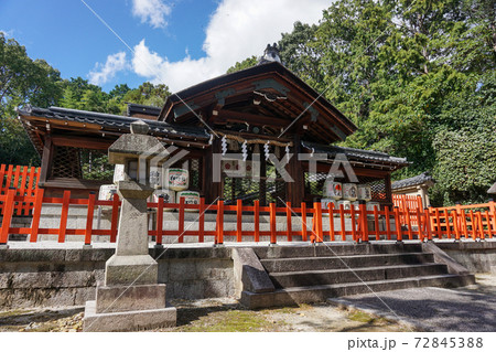 京都 織田信長を祀る建勳神社の本殿 京都 織田信長を祀る建勳神社の本殿 72845388