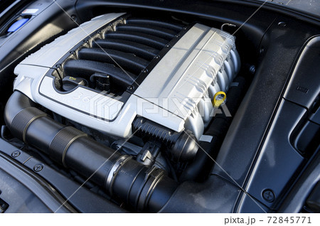輸入車のエンジンルーム(V6 3.6L クリーニング済み) 輸入車のエンジンルーム(V6 3.6L クリーニング済み) 72845771