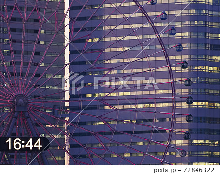 横浜 コスモクロック21とクイーンズタワー / Cosmo Clock 21, Yokohama 72846322