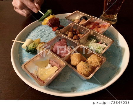 パーティー用オードブル　アラカルト　写真素材 72847053