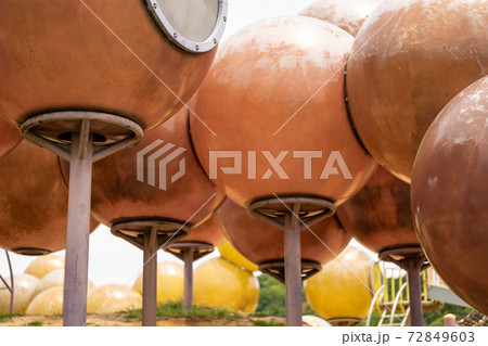 公園の遊具 公園の遊具 72849603