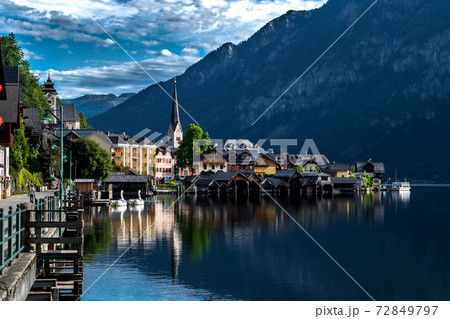 Picturesque Lakeside Town Hallstatt At Lake Hallstaetter See In Austria Picturesque Lakeside Town Hallstatt At Lake Hallstaetter See In Austria 72849797
