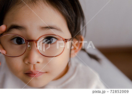 子供 女の子 ポートレート 子供 女の子 ポートレート 72852009