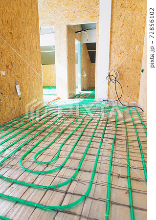 underfloor heating green pipeline installation underfloor heating green pipeline installation 72856102