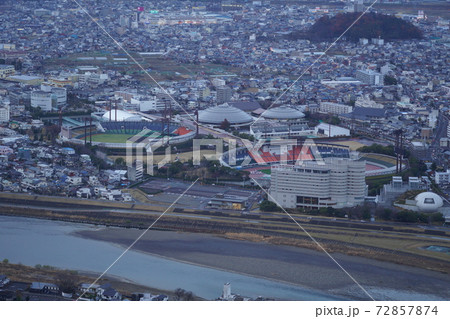 冬の岐阜城から見た岐阜メモリアルセンター 72857874