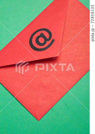 E-Mail E-Mail 72858135