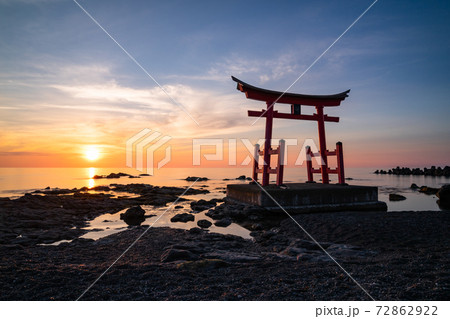 鳥居と夕焼け5 鳥居と夕焼け5 72862922