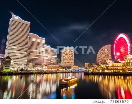 横浜 みなとみらい21と新港地区 夜景 横浜 みなとみらい21と新港地区 夜景 72863676