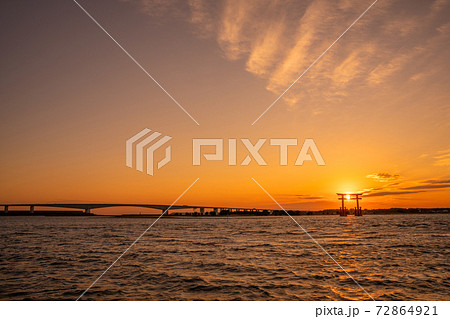弁天島の夕景 72864921