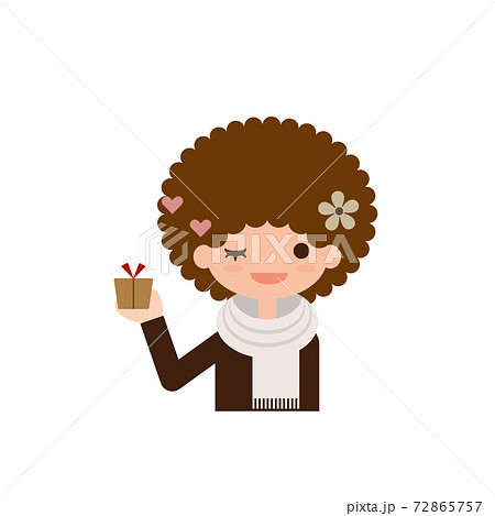 アフロヘアの女性がプレゼントを持ってウインクしているイラスト 72865757