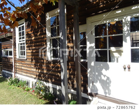 新宿区立中村彝アトリエ記念館　洋館のファサード 72865762