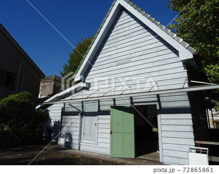 新宿区立　佐伯祐三アトリエ記念館　洋館のファサード 72865861