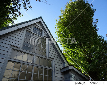 新宿区立　佐伯祐三アトリエ記念館　洋館のファサード 72865863