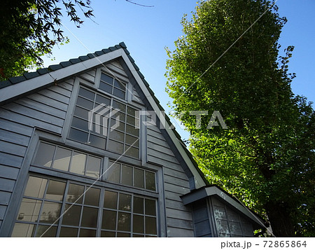 新宿区立　佐伯祐三アトリエ記念館　洋館のファサード 72865864