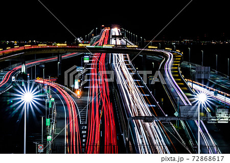 東京湾アクアライン 海ほたるの夜景 光跡 の写真素材