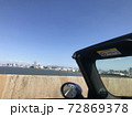 オープンカーでのドライブ 72869378