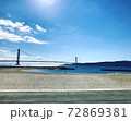 夏の日の海 72869381