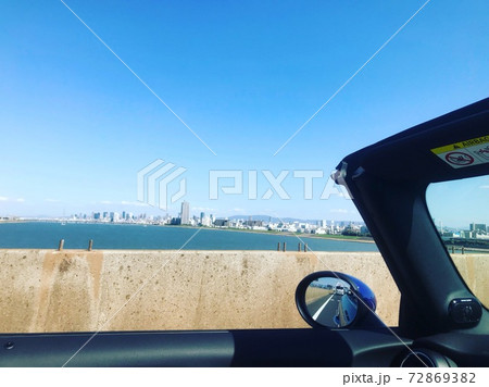 オープンカーの風景 オープンカーの風景 72869382